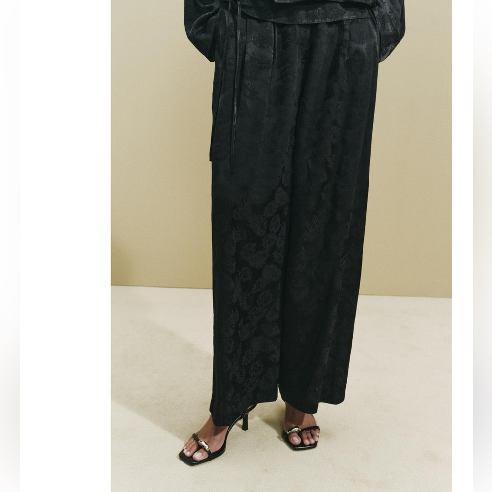 Zara Black Wide-Leg Pants - Picture 2 of 8